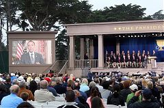 總統杯雲集各方明星 加州州長施瓦辛格現場觀戰