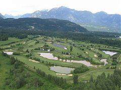 加拿大八千英尺山頂打極限高爾夫