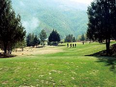 不丹唯一對外開放的球場：皇家廷布