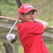 美青錦賽自家人相爭，黃靖捷險勝小潘進八強