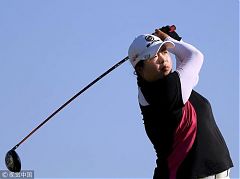 LPGA洛杉磯賽‧次輪莫莉婭領先