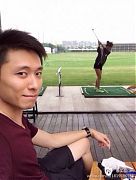 美女演員張嘉倪打高爾夫