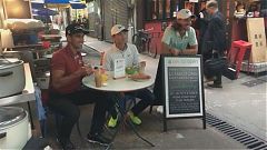 李昊桐品嘗香港大排檔:在祖國吃到可口飯菜很高興
